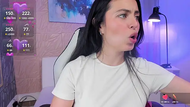 Snapshot of magic_fernanda chatting on January 8, 2025, 9:23 pm magic fernanda online show from January 8, 2025, 9:23 pm