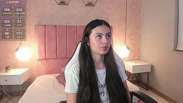 Snapshot of magic_fernanda chatting on February 25, 2025, 9:57 pm magic fernanda online show from February 25, 2025, 9:57 pm