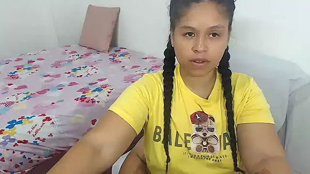 Hazel donna online show from May 12, 2026, 2:30 am