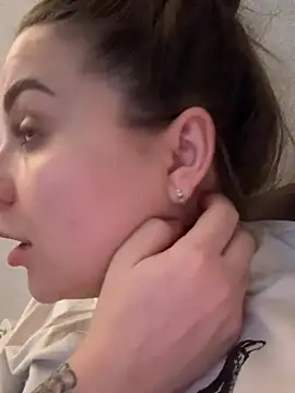 ellie ssexy online show from March 1, 2026, 9:17 pm