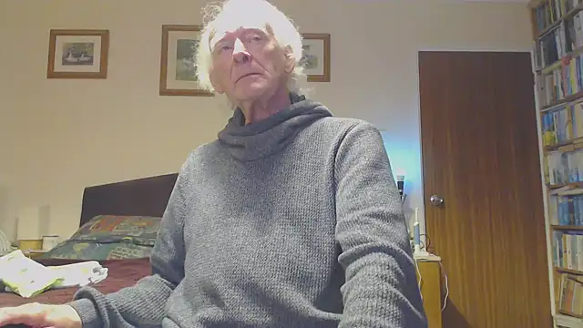 WaverlyKernow online show from December 4, 2024, 8:29 pm