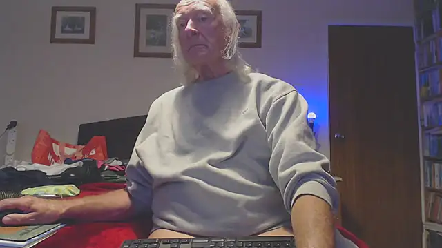 WaverlyKernow online show from October 3, 2025, 11:29 am