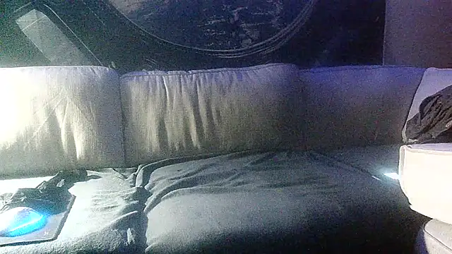 UntidyStrip9 online show from February 5, 2026, 6:23 pm