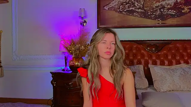 Real Tini online show from November 13, 2025, 6:12 am