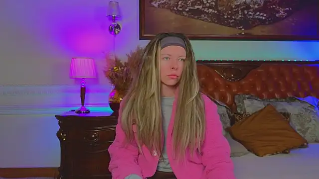 Real Tini online show from January 17, 2026, 6:07 am