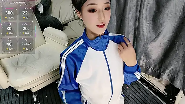 Ti amo UU online show from April 9, 2026, 2:22 am