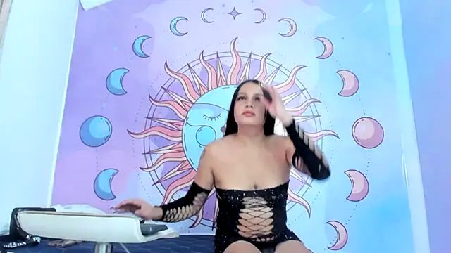 luna hoott online show from July 3, 2026, 7:20 pm