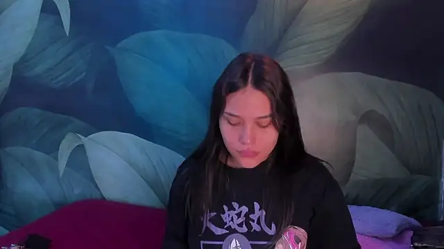 Snapshot of sweett_dirty chatting on January 22, 2025, 12:27 pm sweett dirty online show from January 22, 2025, 12:27 pm