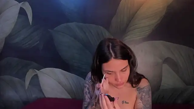 Snapshot of sweett_dirty chatting on March 19, 2025, 12:23 pm sweett dirty online show from March 19, 2025, 12:23 pm