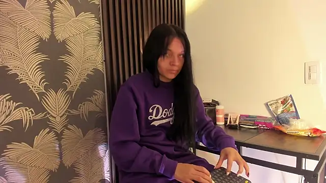  shantal smith online show from April 16, 2026, 1:28 am