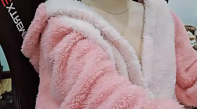 Snapshot of Kemmy_babe20 chatting on February 17, 2025, 11:55 am Kemmy babe20 online show from February 17, 2025, 11:55 am