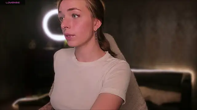 Eli Llie online show from September 18, 2025, 8:33 pm