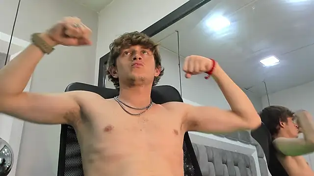 AnthonyAlso online show from September 28, 2025, 7:52 pm