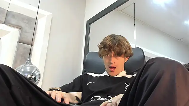 AnthonyAlso online show from October 10, 2025, 8:08 pm