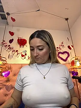 antonella87 online show from February 18, 2026, 8:27 pm