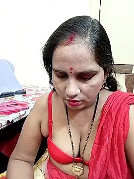 Snapshot of reemacouple007 chatting on September 16, 2025, 5:36 pm reemacouple007 online show from September 16, 2025, 5:36 pm