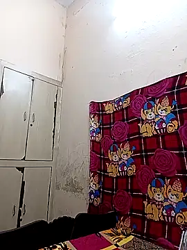 Snapshot of reemacouple007 chatting on September 17, 2025, 6:15 am reemacouple007 online show from September 17, 2025, 6:15 am