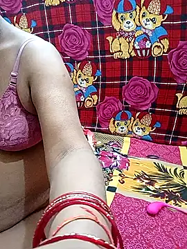 Snapshot of reemacouple007 chatting on October 5, 2025, 1:48 am reemacouple007 online show from October 5, 2025, 1:48 am