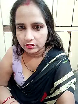 Snapshot of reemacouple007 chatting on October 21, 2025, 6:03 am reemacouple007 online show from October 21, 2025, 6:03 am