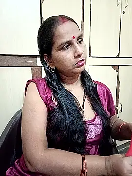 Snapshot of reemacouple007 chatting on October 23, 2025, 7:01 pm reemacouple007 online show from October 23, 2025, 7:01 pm