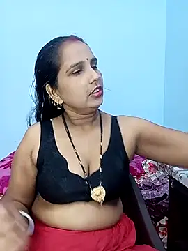 Snapshot of reemacouple007 chatting on November 7, 2025, 7:36 pm reemacouple007 online show from November 7, 2025, 7:36 pm