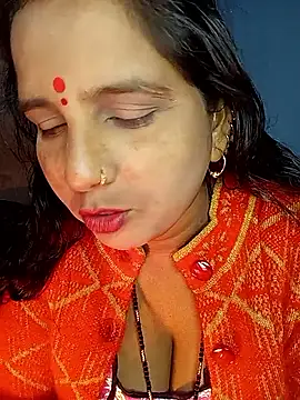 Snapshot of reemacouple007 chatting on November 12, 2025, 7:46 pm reemacouple007 online show from November 12, 2025, 7:46 pm