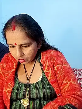 Snapshot of reemacouple007 chatting on December 19, 2025, 7:48 am reemacouple007 online show from December 19, 2025, 7:48 am