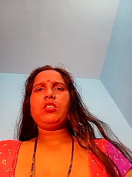 Snapshot of reemacouple007 chatting on December 19, 2025, 7:54 pm reemacouple007 online show from December 19, 2025, 7:54 pm