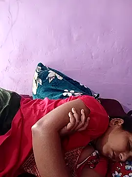 Snapshot of reemacouple007 chatting on March 7, 2026, 4:48 pm reemacouple007 online show from March 7, 2026, 4:48 pm