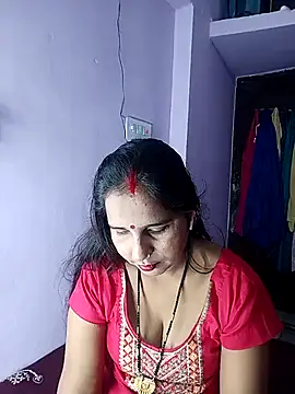 Snapshot of reemacouple007 chatting on March 12, 2026, 8:04 pm reemacouple007 online show from March 12, 2026, 8:04 pm