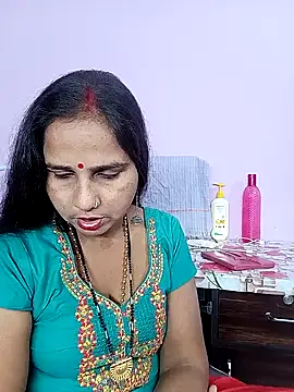 Snapshot of reemacouple007 chatting on March 21, 2026, 8:19 am reemacouple007 online show from March 21, 2026, 8:19 am