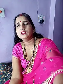 Snapshot of reemacouple007 chatting on March 22, 2026, 9:02 am reemacouple007 online show from March 22, 2026, 9:02 am