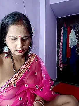 Snapshot of reemacouple007 chatting on April 5, 2026, 7:55 pm reemacouple007 online show from April 5, 2026, 7:55 pm