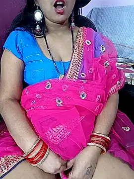 Snapshot of reemacouple007 chatting on April 9, 2026, 6:19 am reemacouple007 online show from April 9, 2026, 6:19 am