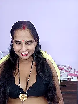 Snapshot of reemacouple007 chatting on April 10, 2026, 8:41 am reemacouple007 online show from April 10, 2026, 8:41 am