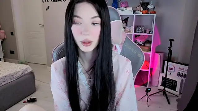 Snapshot of Aliceblush chatting on November 17, 2025, 3:07 pm Aliceblush online show from November 17, 2025, 3:07 pm