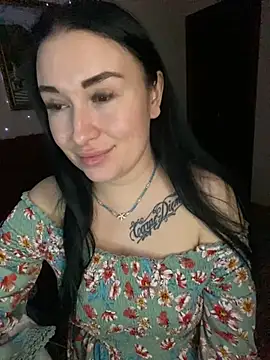 Roxana Bell online show from January 8, 2025, 8:50 pm