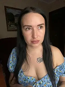 Roxana Bell online show from April 16, 2026, 6:30 pm