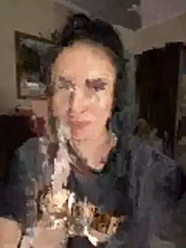 Snapshot of Roxana_Bell chatting on May 29, 2026, 1:53 pm Roxana Bell online show from May 29, 2026, 1:53 pm