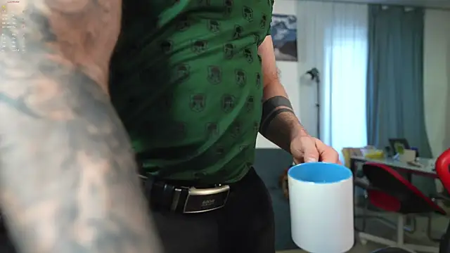 danielkraigforu online show from April 12, 2026, 3:28 pm