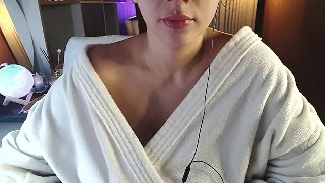 Snapshot of AnnaClaraunica chatting on January 10, 2025, 10:39 am AnnaClaraunica online show from January 10, 2025, 10:39 am