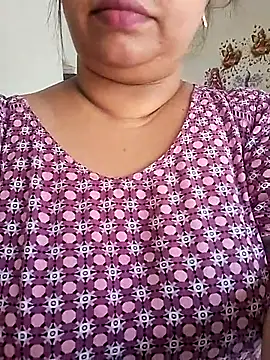 Ravina patil1 online show from June 7, 2026, 7:12 am