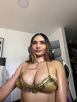 exoticcute online show from September 9, 2025, 4:50 pm