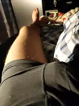 heszkewmeszke36 online show from October 28, 2025, 7:23 am