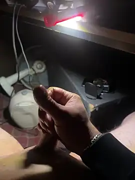 Snapshot of lazoglu0061 chatting on March 22, 2025, 4:04 pm lazoglu0061 online show from March 22, 2025, 4:04 pm