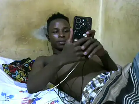 swthairydic online show from February 12, 2025, 8:50 pm