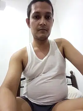 Snapshot of daddylove87 chatting on September 19, 2025, 8:20 pm daddylove87 online show from September 19, 2025, 8:20 pm