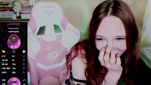 Lucy Millss online show from February 4, 2025, 8:56 am