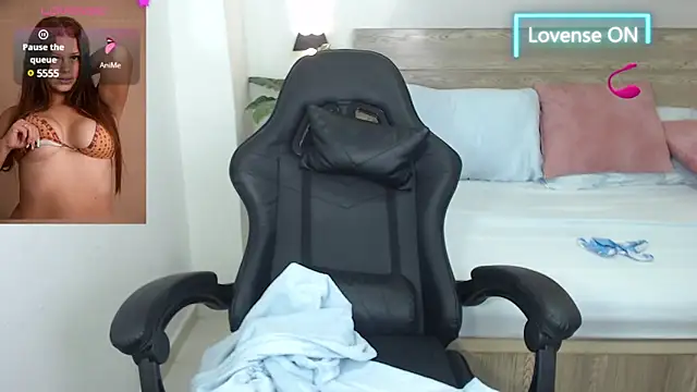 Snapshot of enma30_ chatting on December 29, 2024, 3:46 pm enma30 online show from December 29, 2024, 3:46 pm