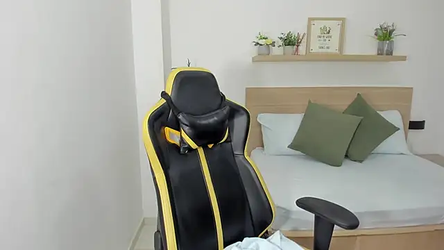 Snapshot of enma30_ chatting on February 26, 2025, 1:08 pm enma30 online show from February 26, 2025, 1:08 pm